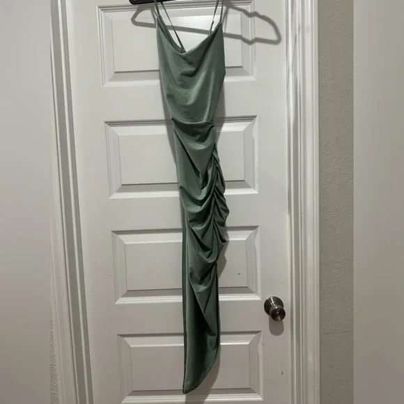 Windsor | Dresses | Brand New With Tags Windsor Green Maxi Tight Dress Size Medium | Poshmark Windsor | Dresses | Brand New With Tags Windsor Green Maxi Tight Dress Size Medium | Poshmark